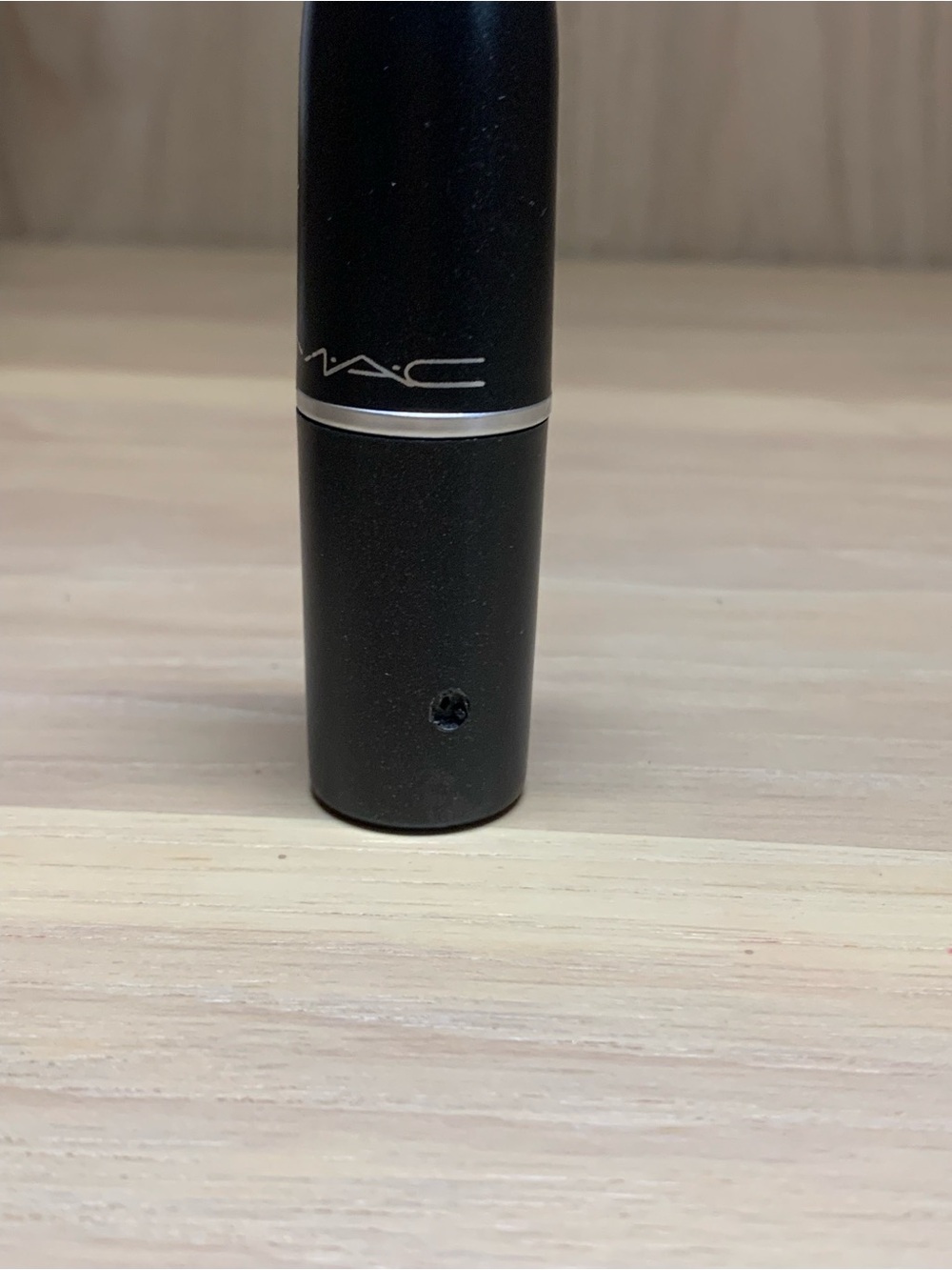 MAC Cosmetics Fashionably Fuchsia Discontinued Lipstick - Picture 5 of 5